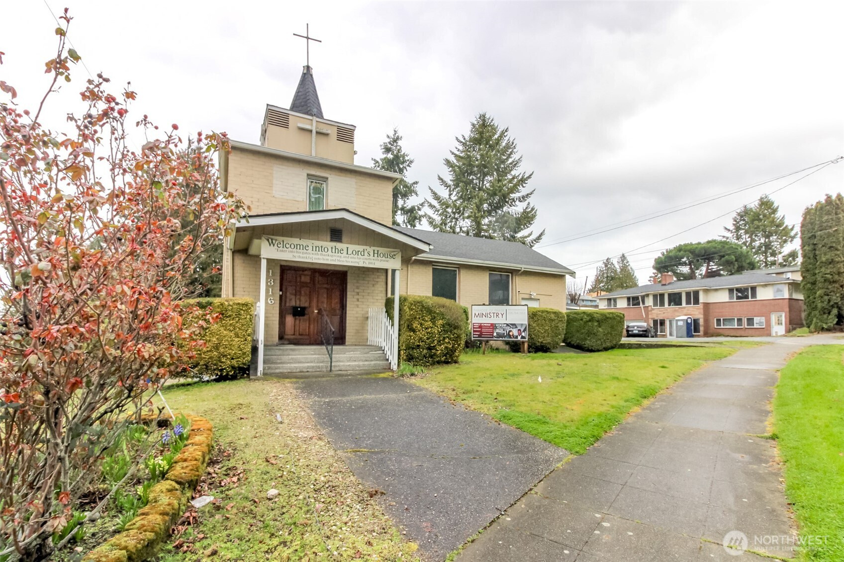 1316 SW Holden Street, Seattle, WA 98106