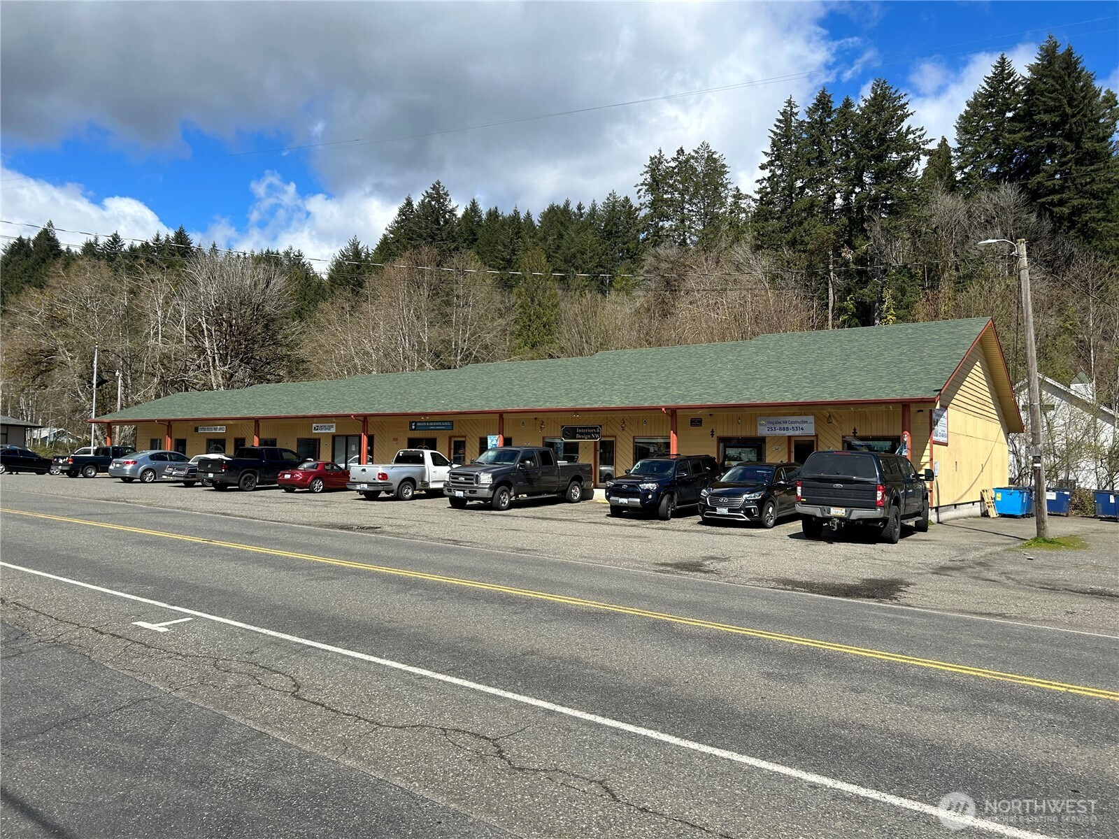 60 N Lake Cushman Road, Hoodsport, WA 98320