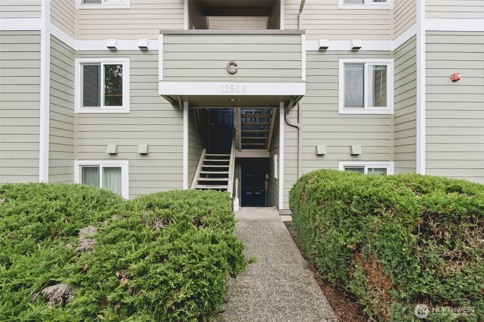12506 NE 142nd Lane, Kirkland, WA 98034