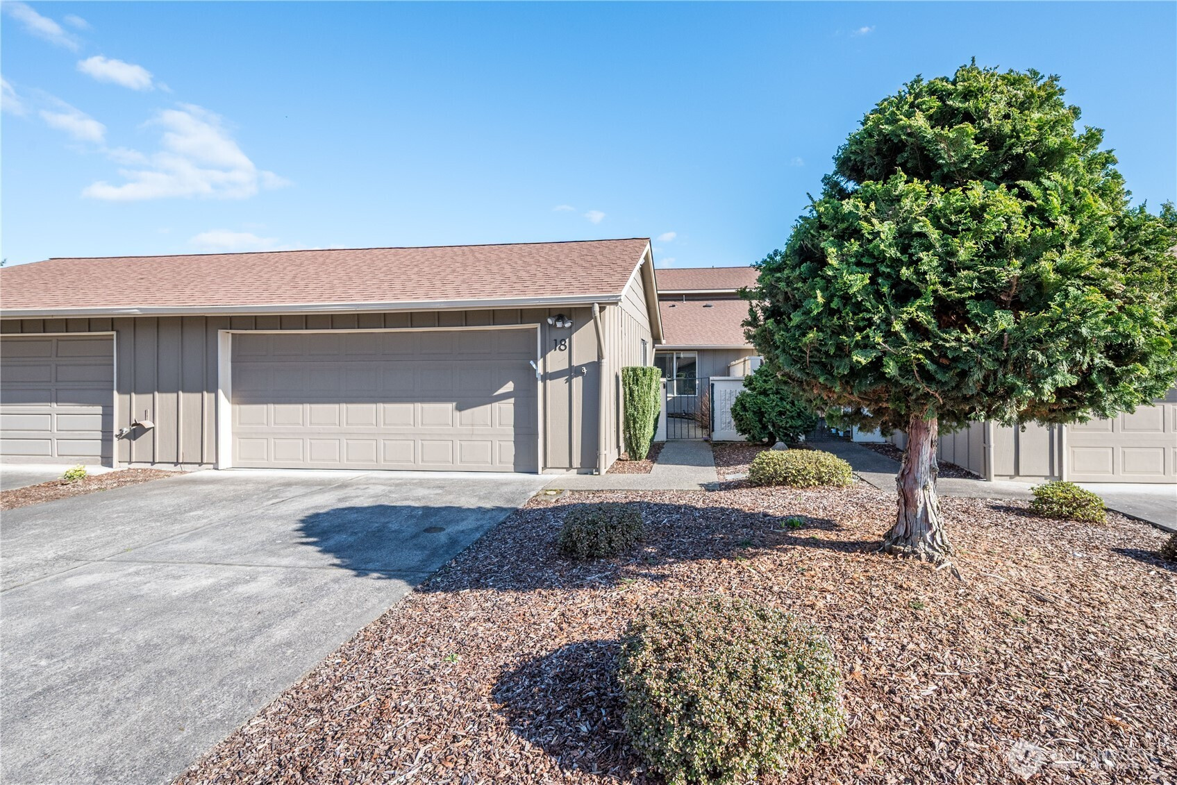 605 Peardale Lane, Longview, WA 98632