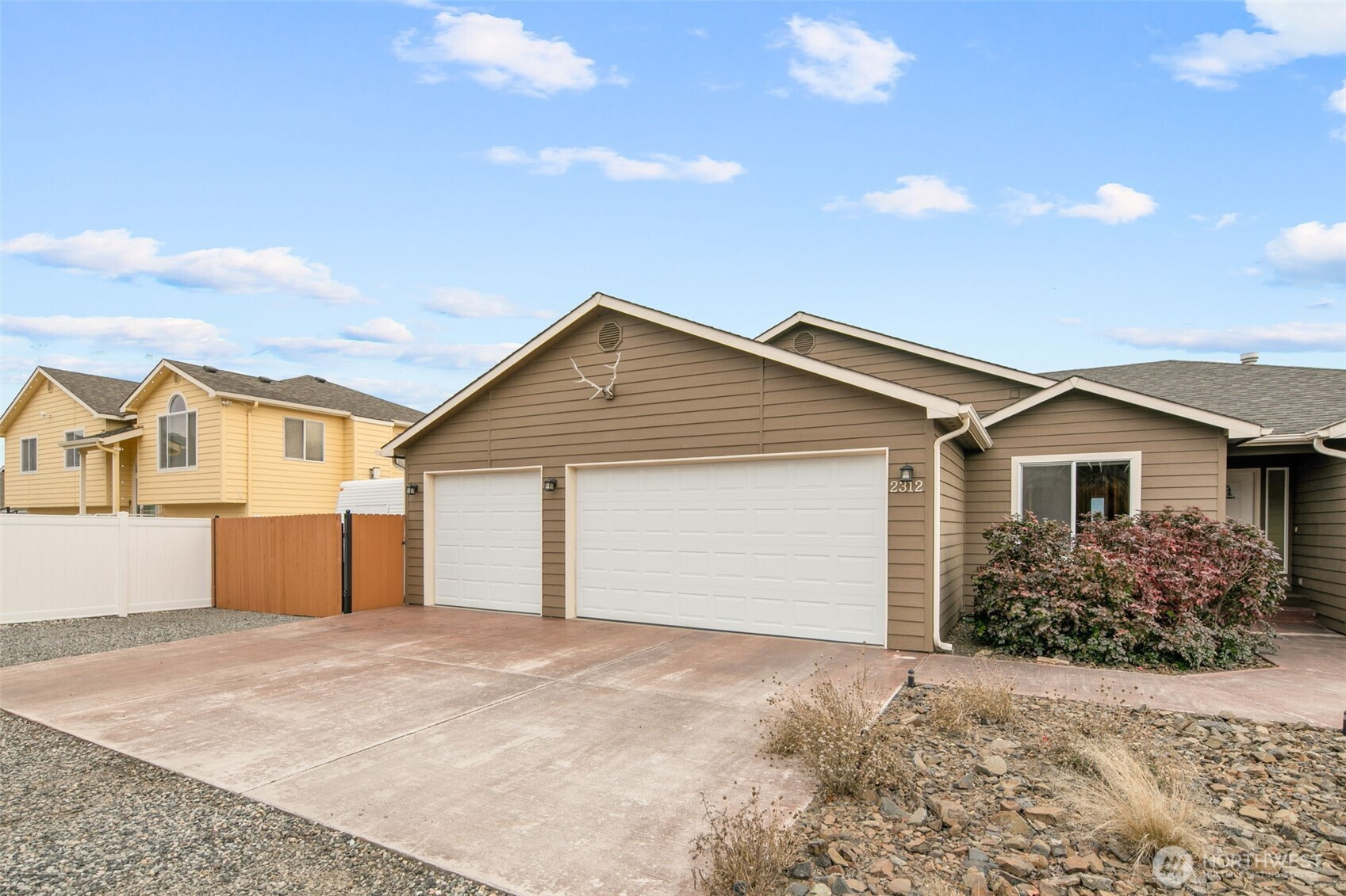 2312 Canyon Hills Drive, East Wenatchee, WA 98802