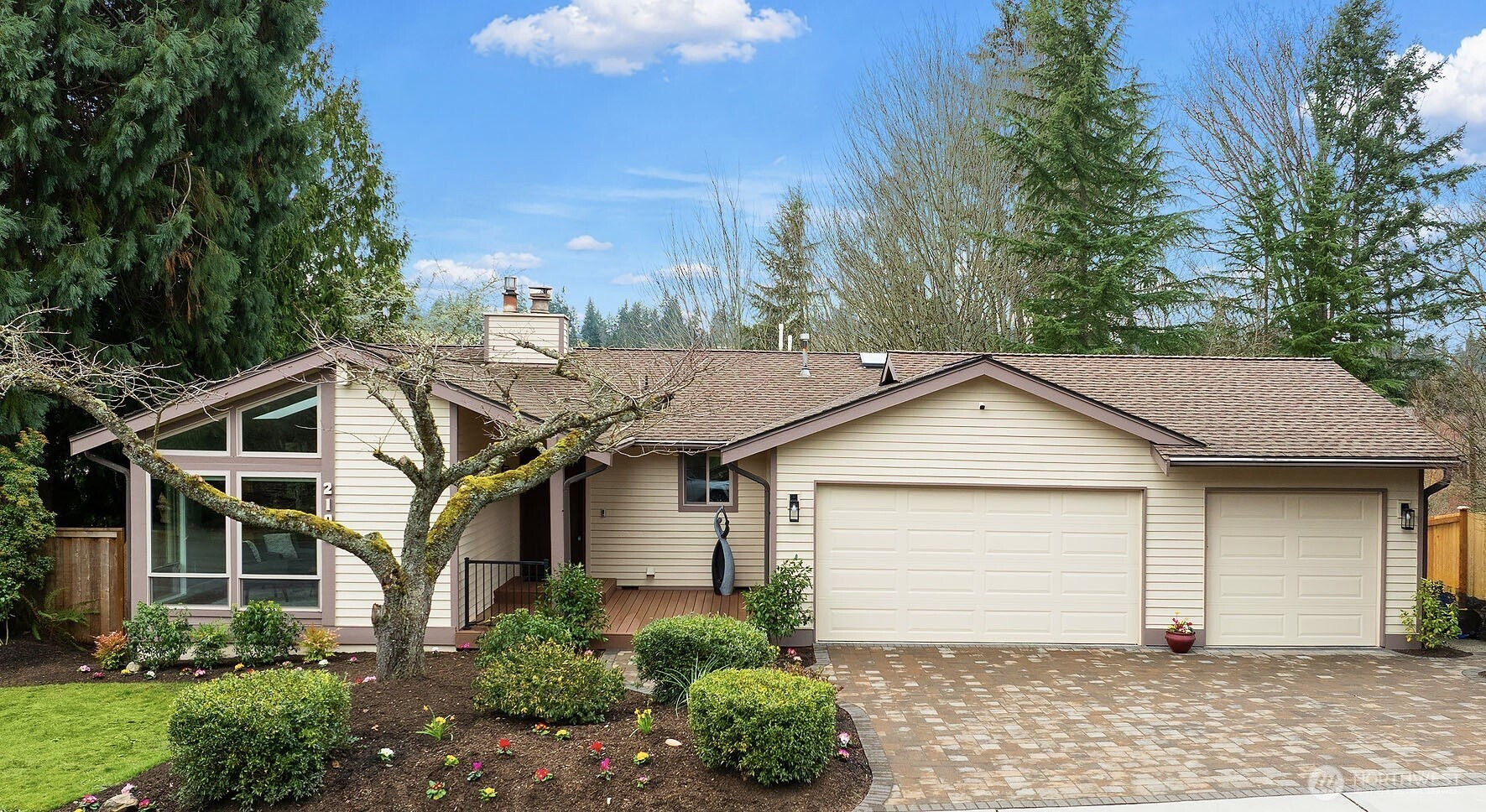 2105 135th Place SE, Bellevue, WA 98005