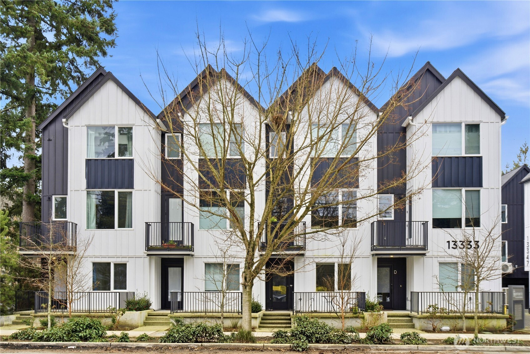 13333 Greenwood Avenue N, Seattle, WA 98133