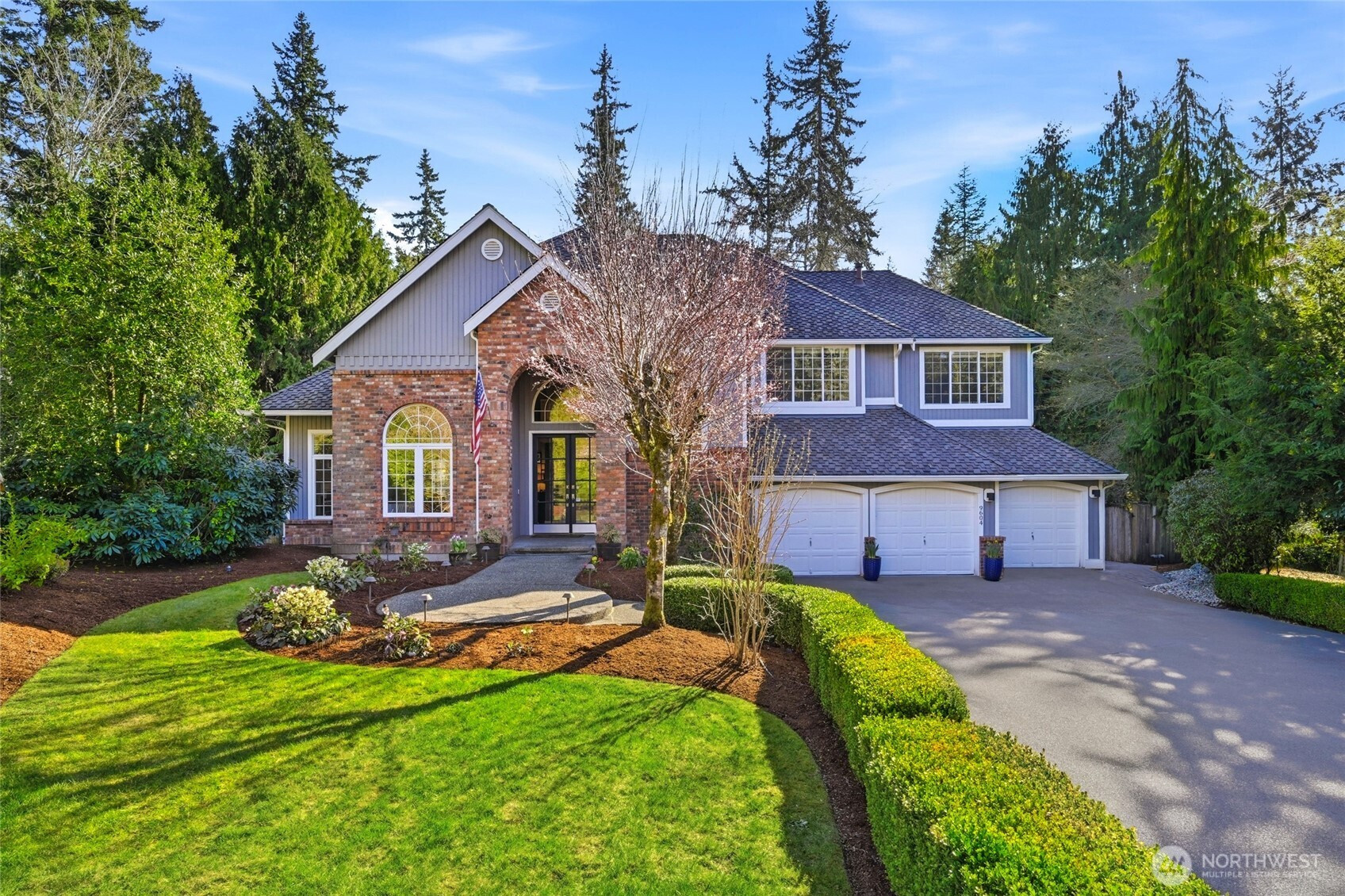 9604 215th Avenue NE, Redmond, WA 98053