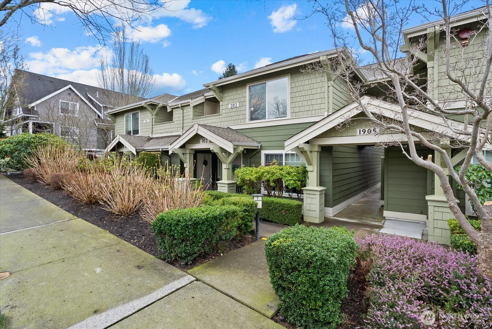 1905 24th Avenue NE, Issaquah, WA 98029
