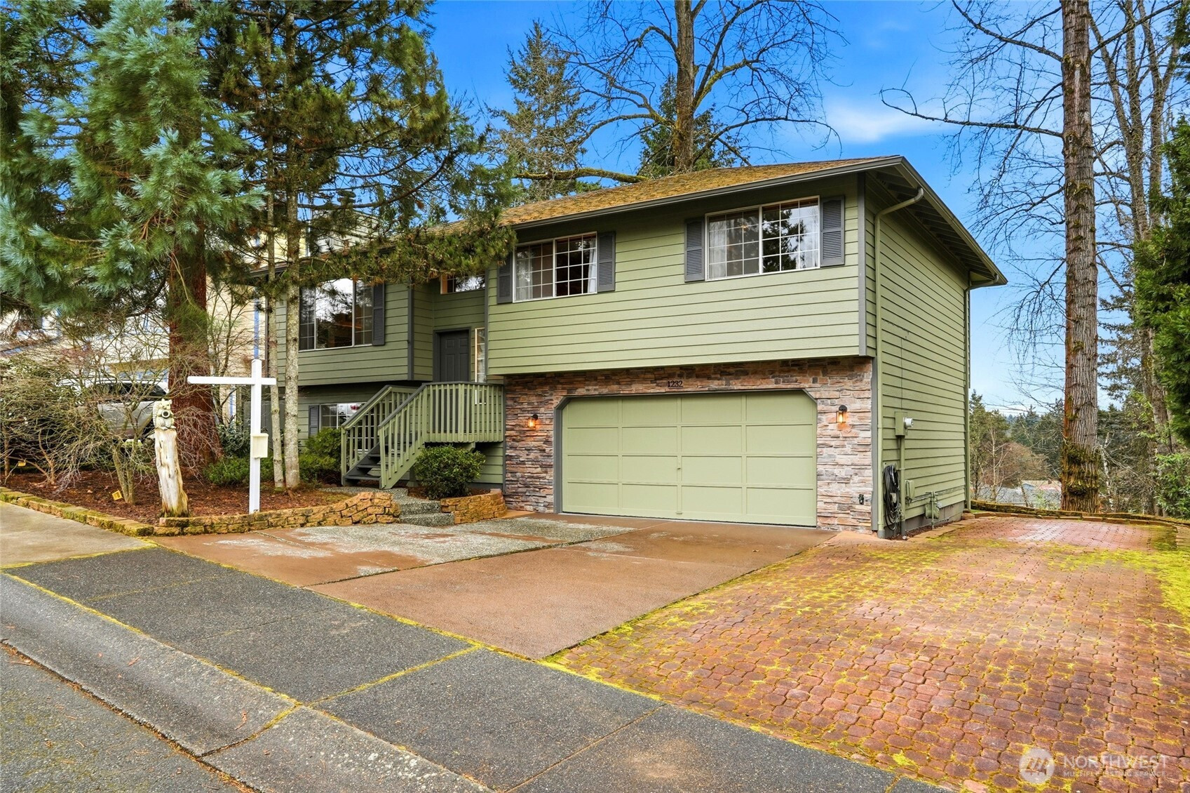 1232 211th Place SW, Lynnwood, WA 98036