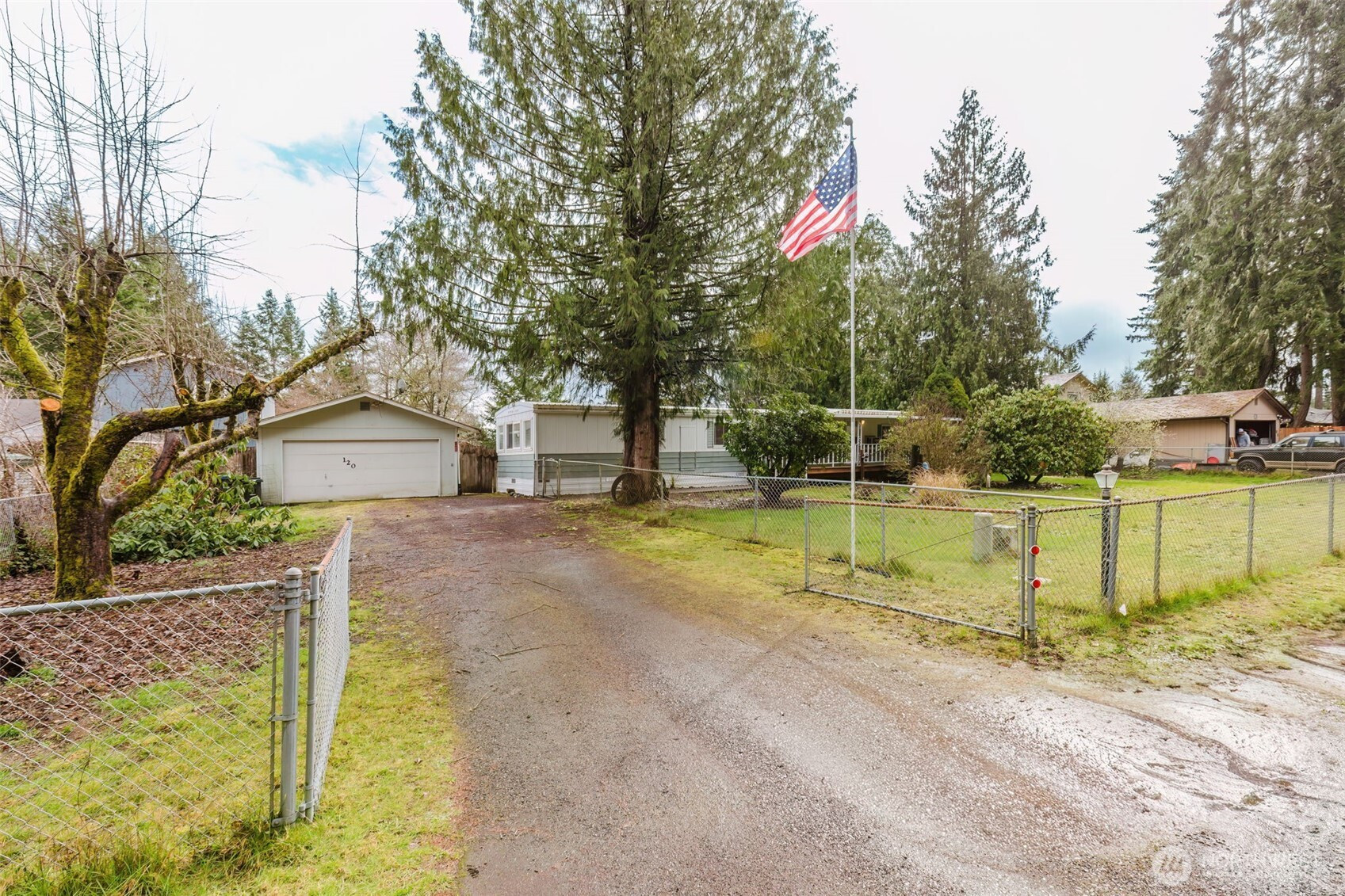 120 NE Larson Lake Lane, Belfair, WA 98528