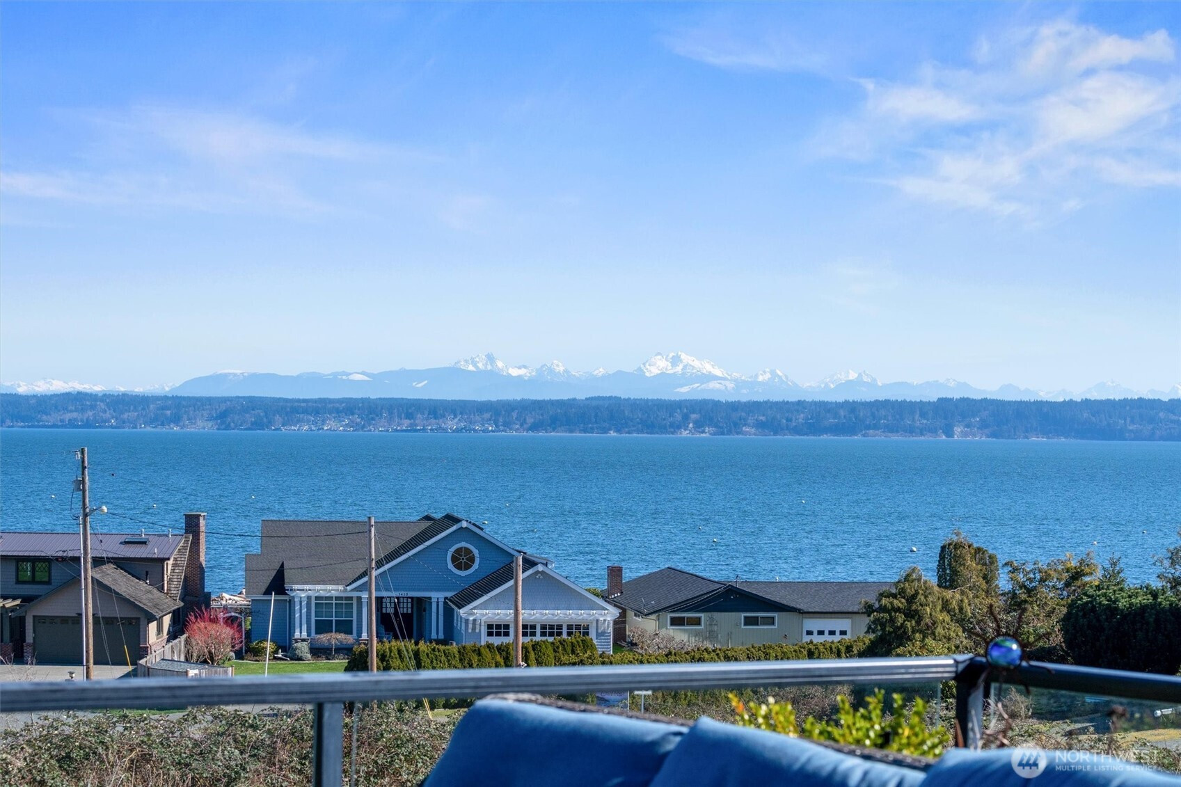 1433 Country Club Drive, Camano Island, WA 98282