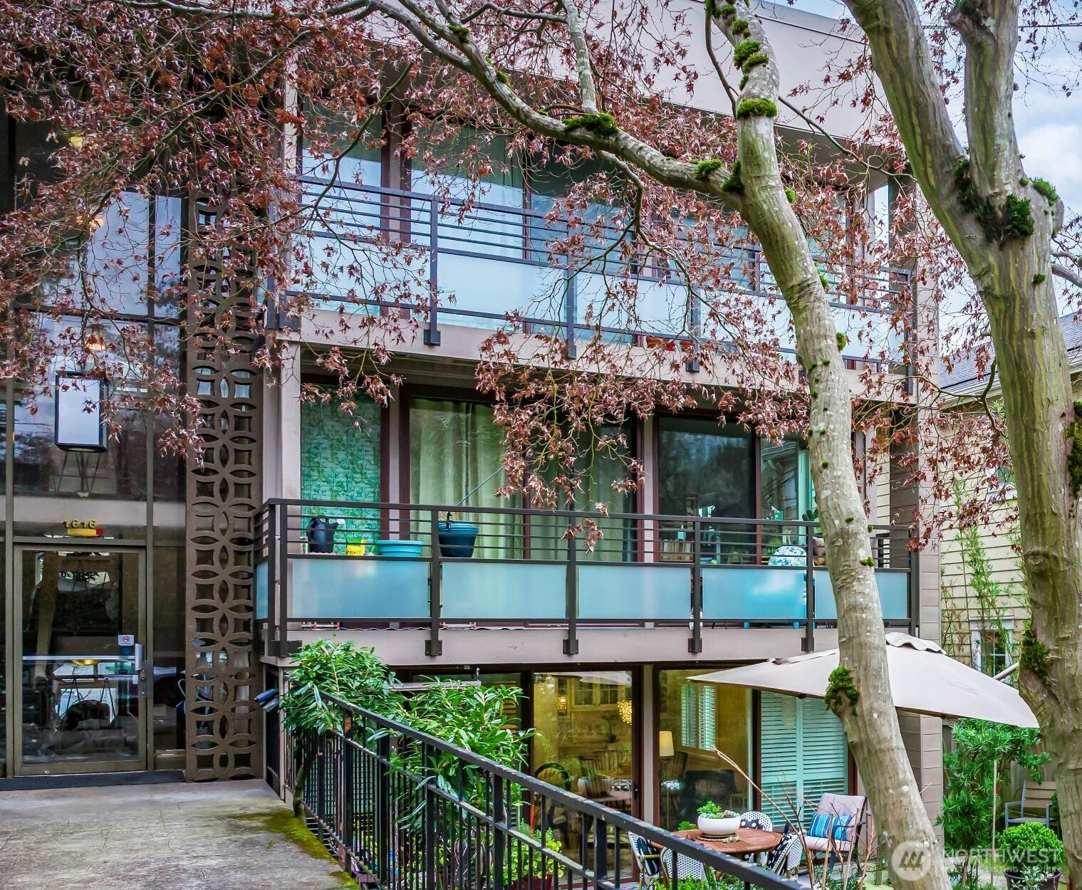 1616 41st Avenue E, Seattle, WA 98112