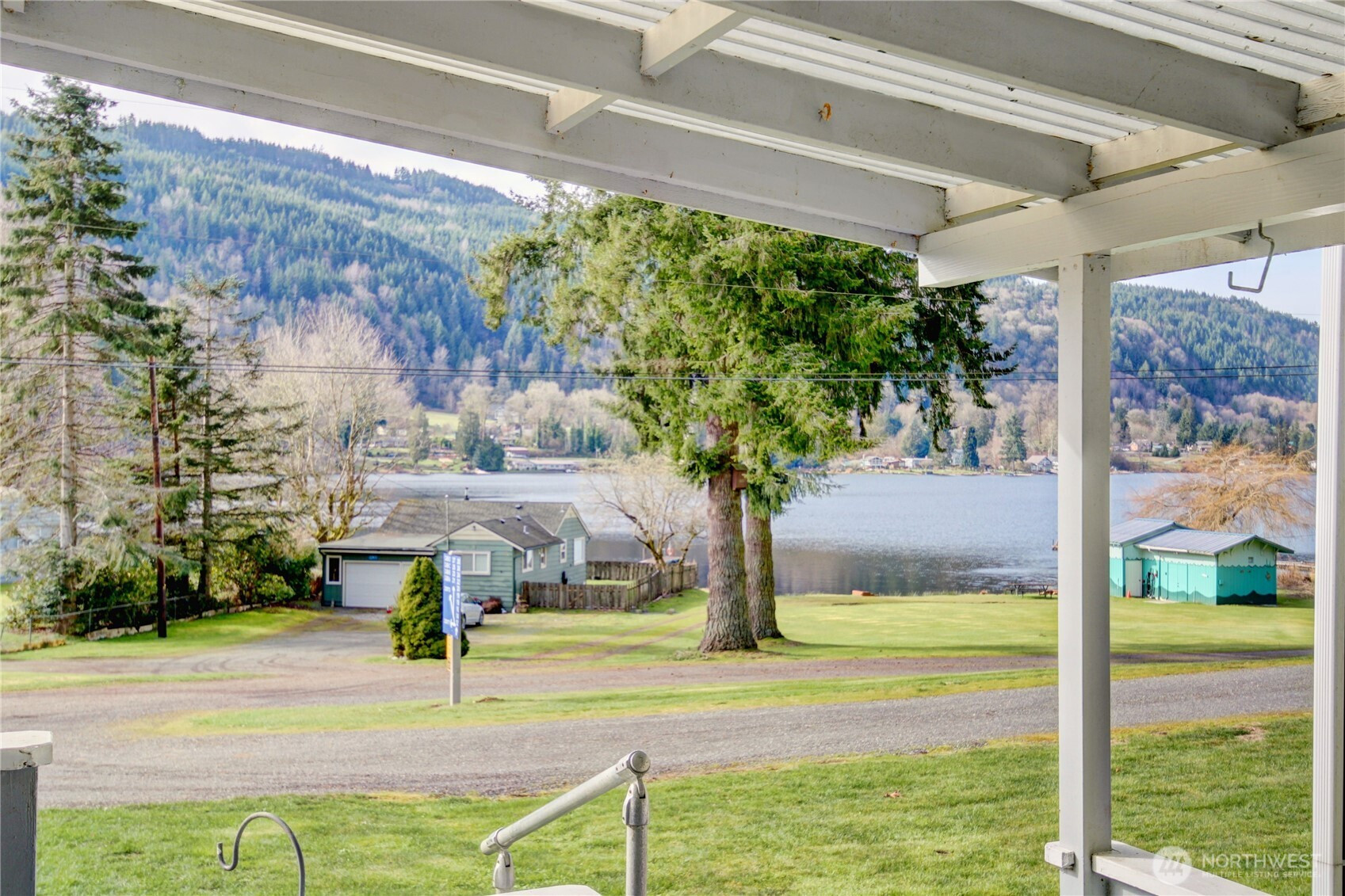 22989 Lake McMurray Lane, Mount Vernon, WA 98274