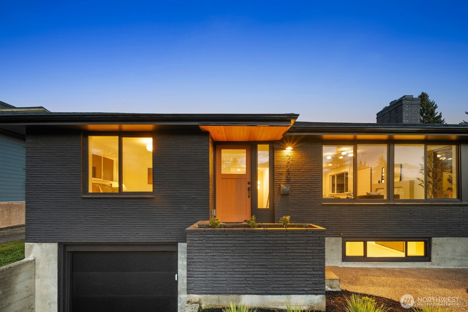 7040 16th Avenue NW, Seattle, WA 98117