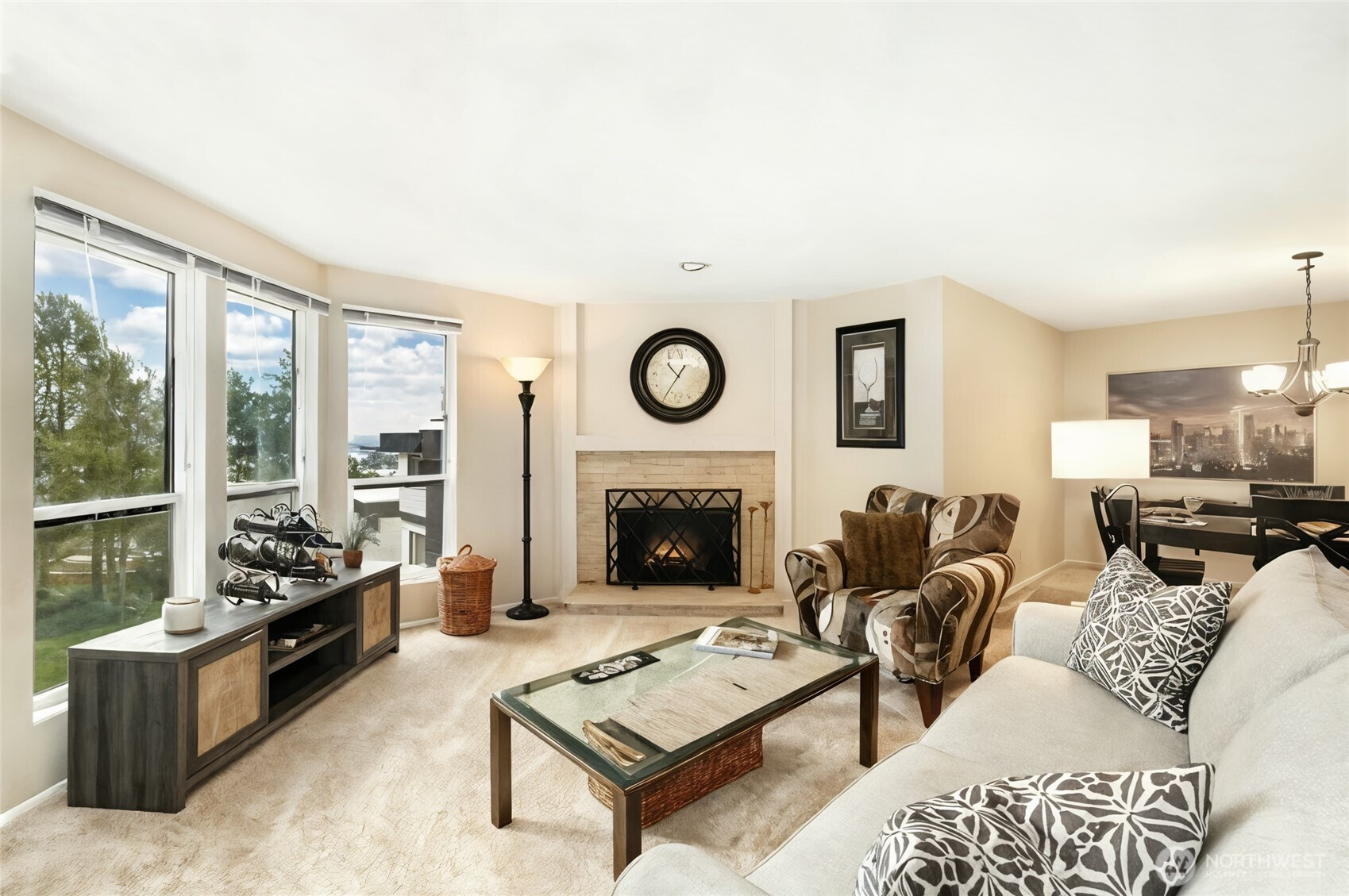 15249 Sunwood Boulevard, Tukwila, WA 98188