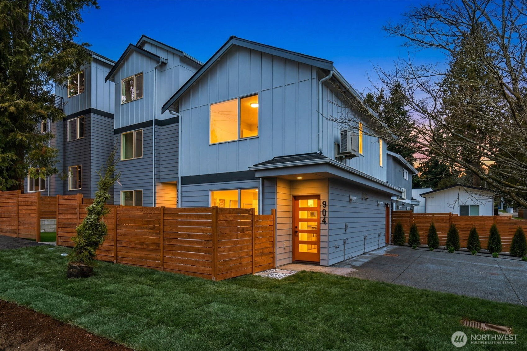 904 N 107th Street, Seattle, WA 98133