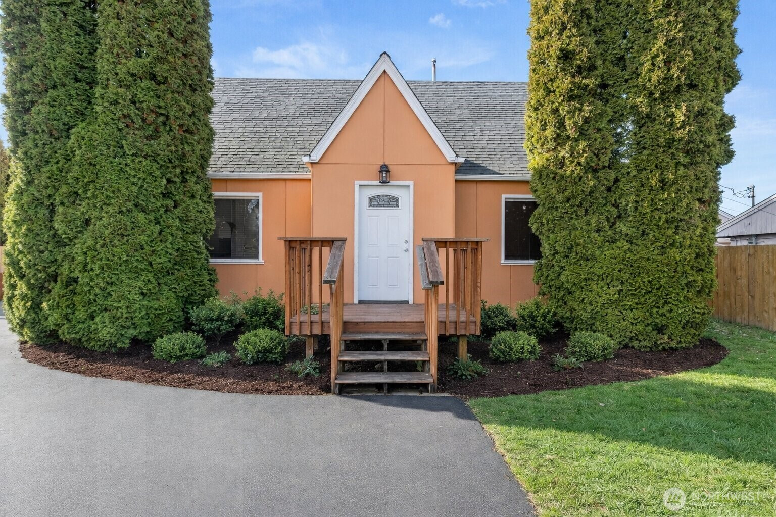 749 4th Avenue N, Kent, WA 98032