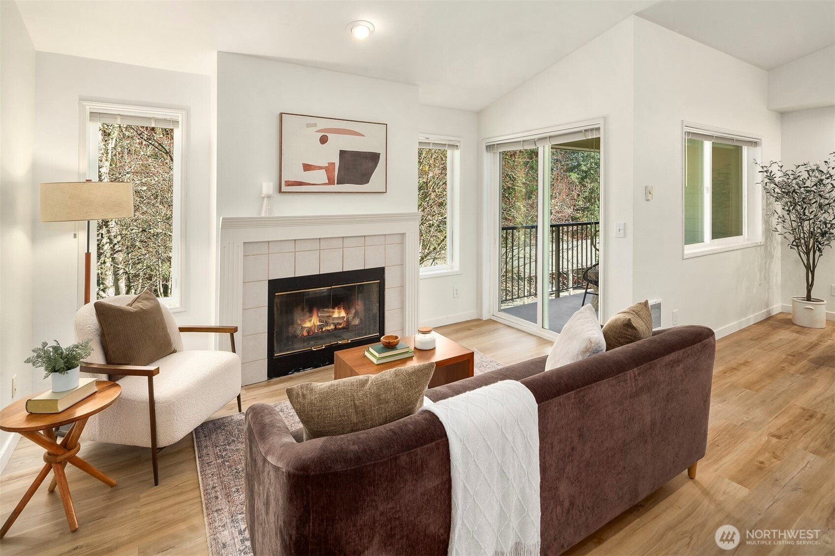 6527 200th Street SW, Lynnwood, WA 98036