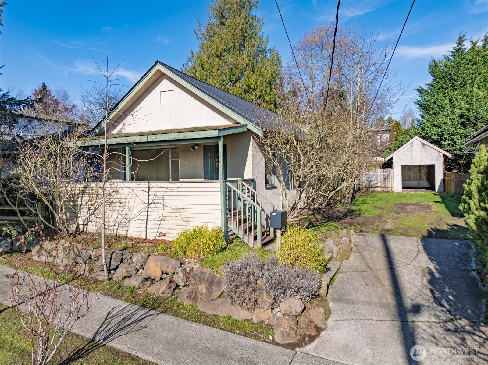 946 N 86th Street, Seattle, WA 98103