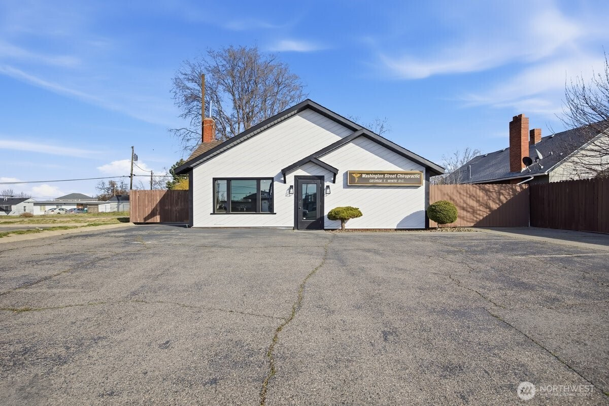 807 S Washington St., Kennewick, WA 99336