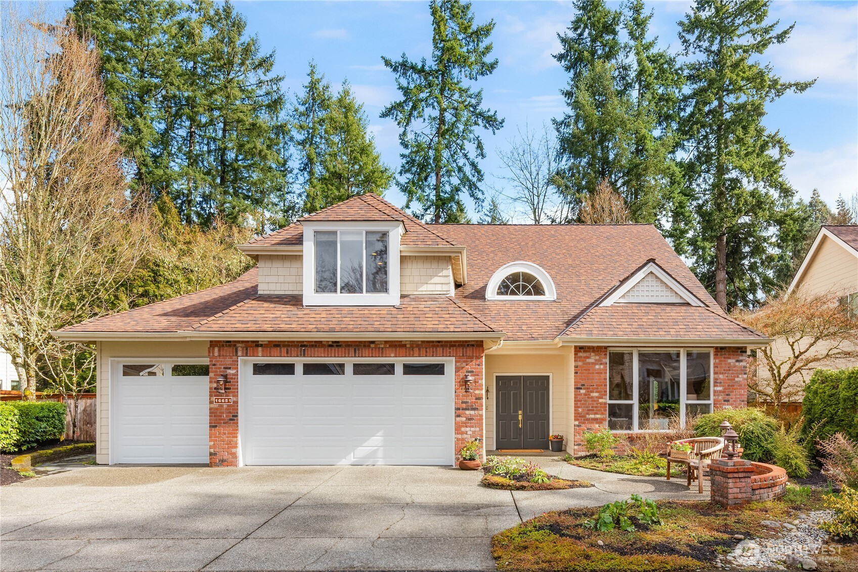 16651 Northup (private lane) Way, Bellevue, WA 98008