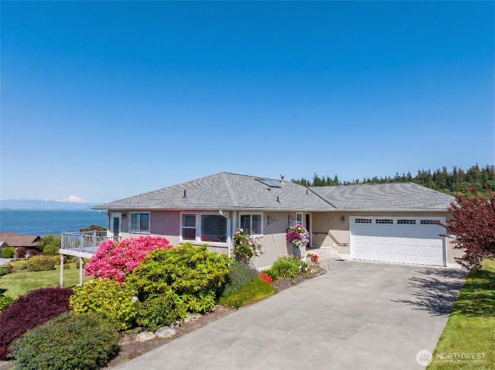 1042 Shorecrest Place, Camano Island, WA 98282