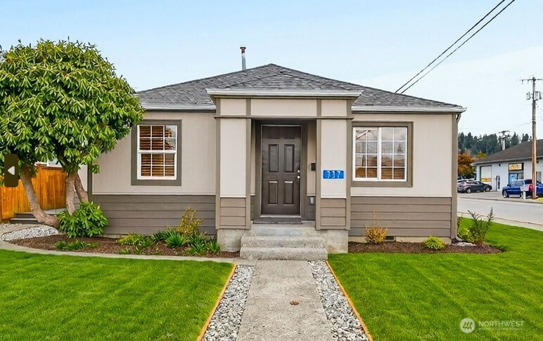 227 E Rio Vista Avenue, Burlington, WA 98233