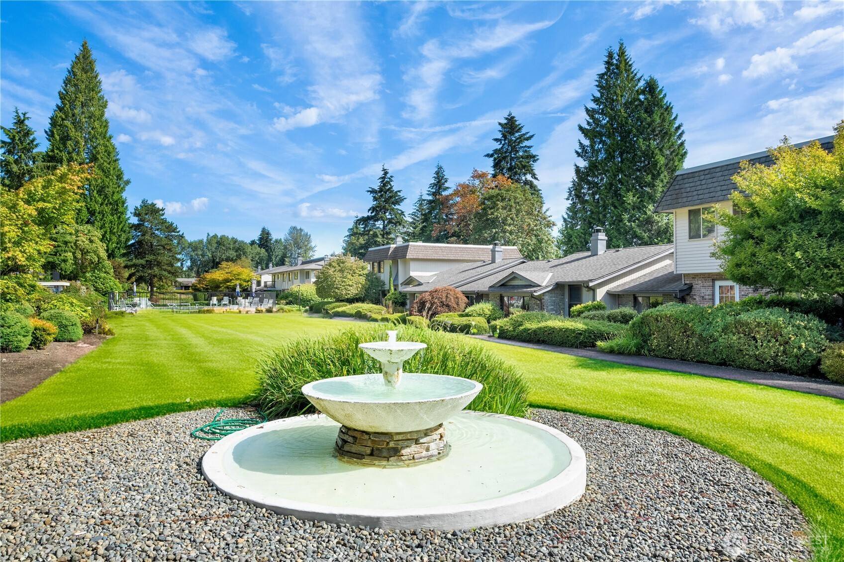 17050 Northup Way, Bellevue, WA 98008