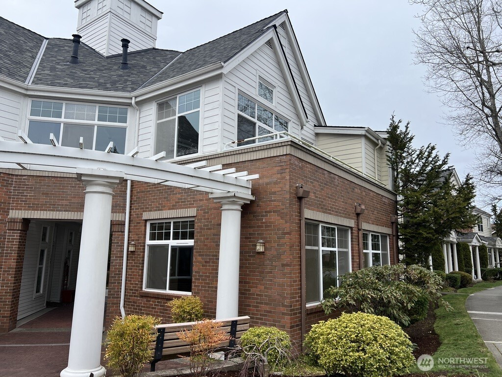 1400 Huckleberry Lane, Issaquah, WA 98029