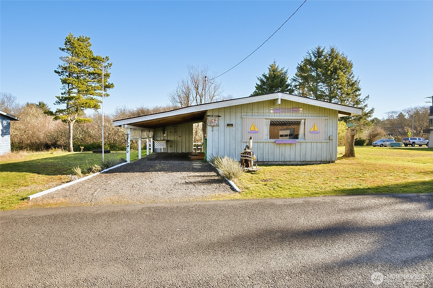 16 Oyehut Road, Hoquiam, WA 98550