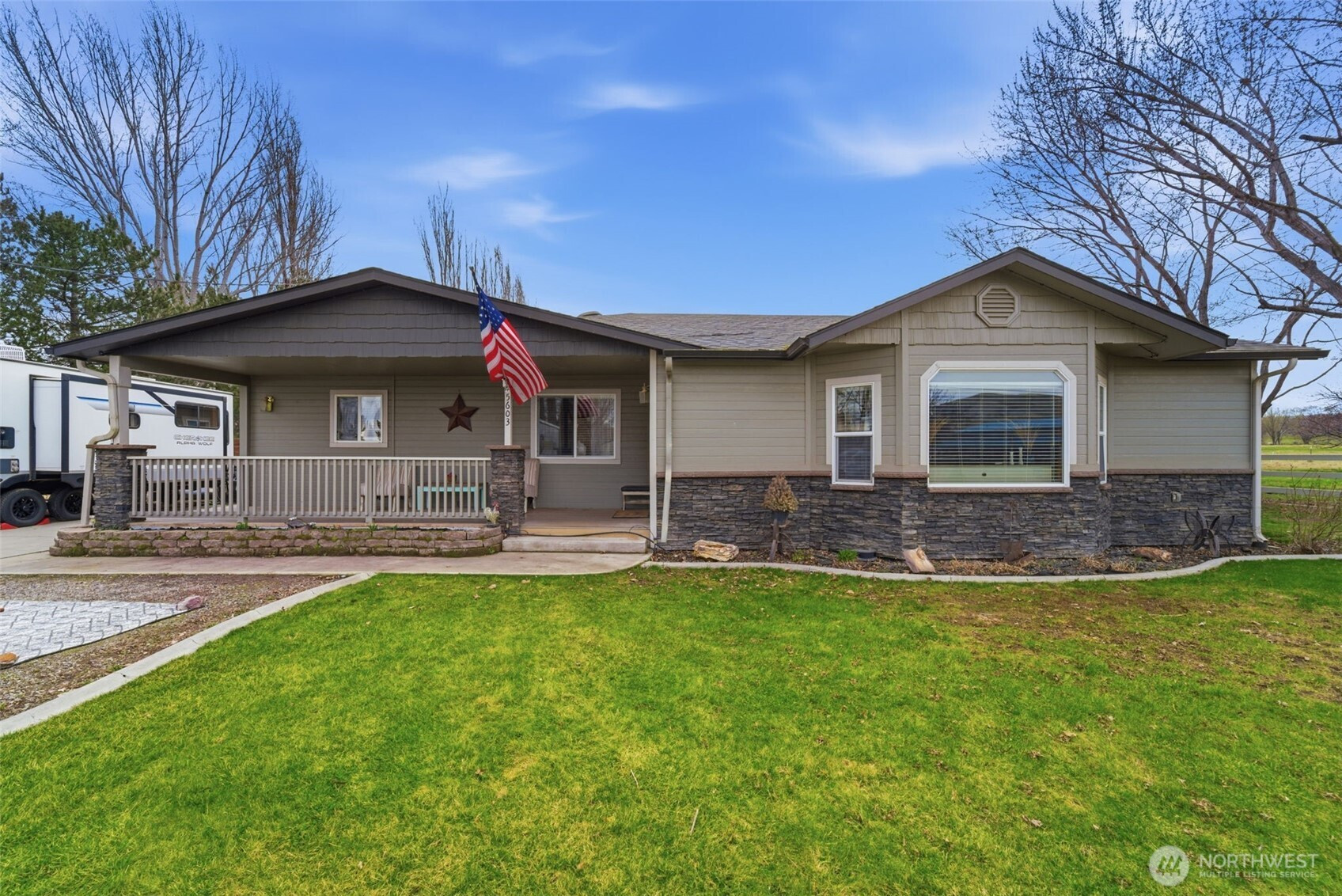 5603 E Hamilton Road, Benton City, WA 99320