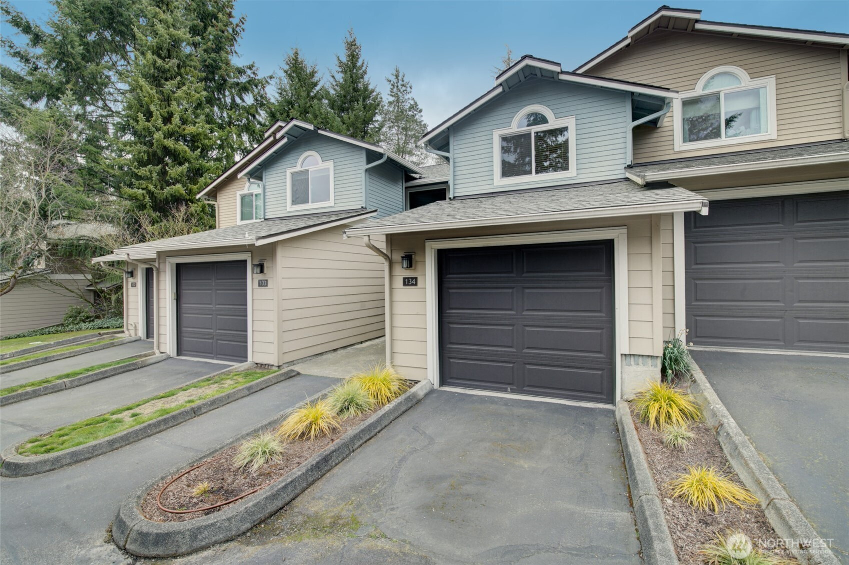 4350 W Lake Sammamish Parkway SE, Issaquah, WA 98027