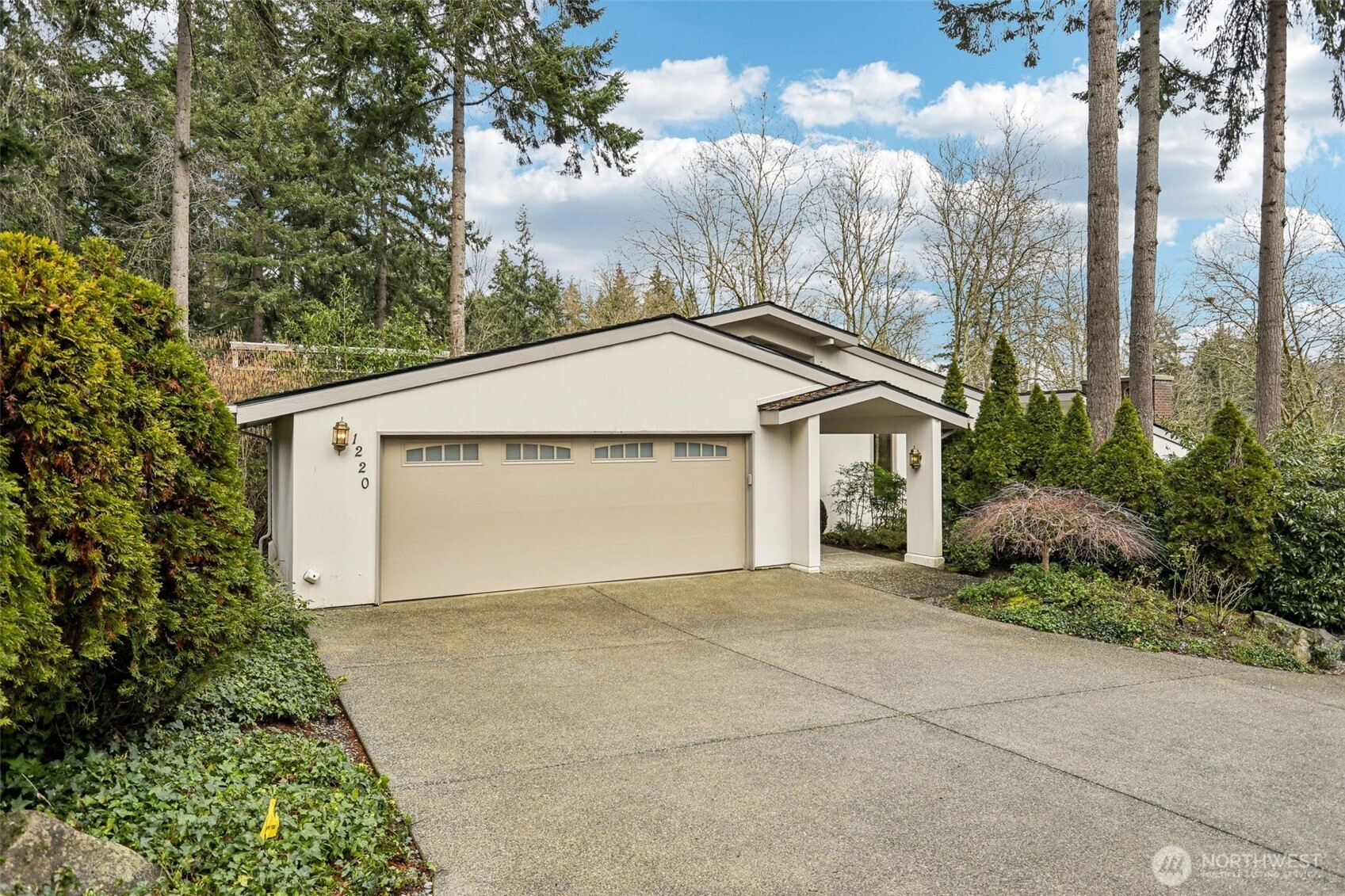 1220 80th Place NE, Medina, WA 98039