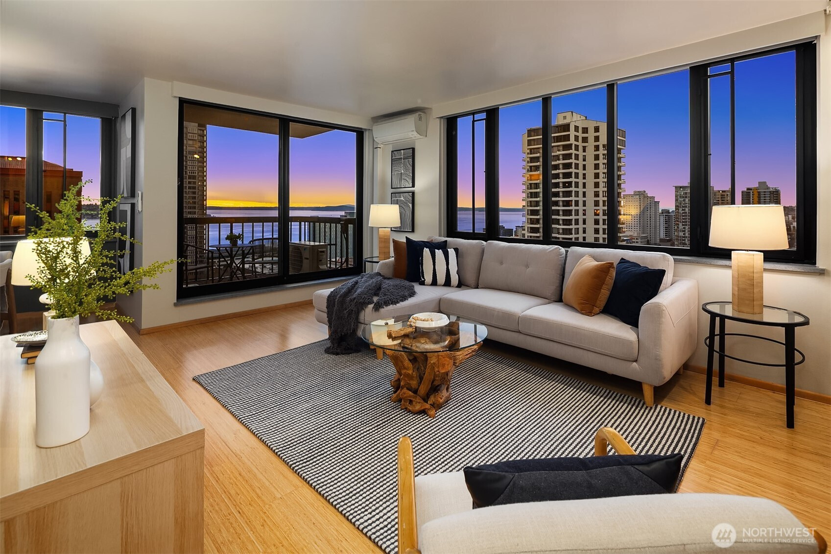 2100 3rd Avenue, Seattle, WA 98121