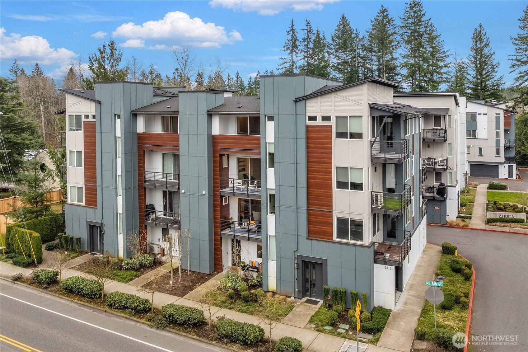 23121 NE 8th Street, Sammamish, WA 98074