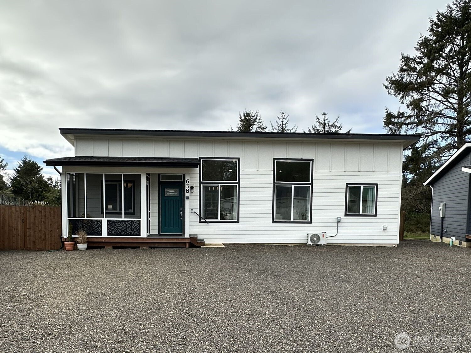 638 Rainbow Ct NE, Ocean Shores, WA 98569