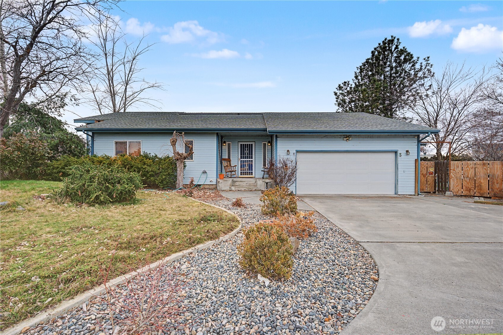 2238 S Crestmont Drive, Moses Lake, WA 98837