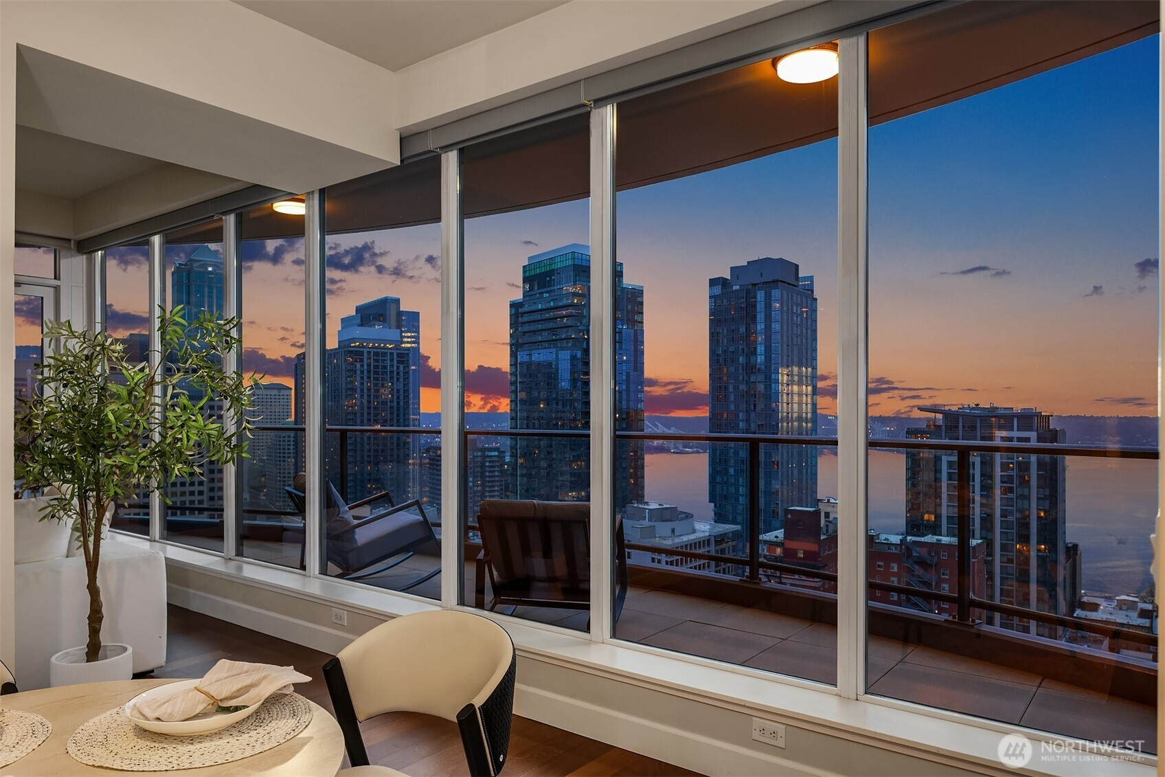 1920 4th Avenue, Seattle, WA 98101