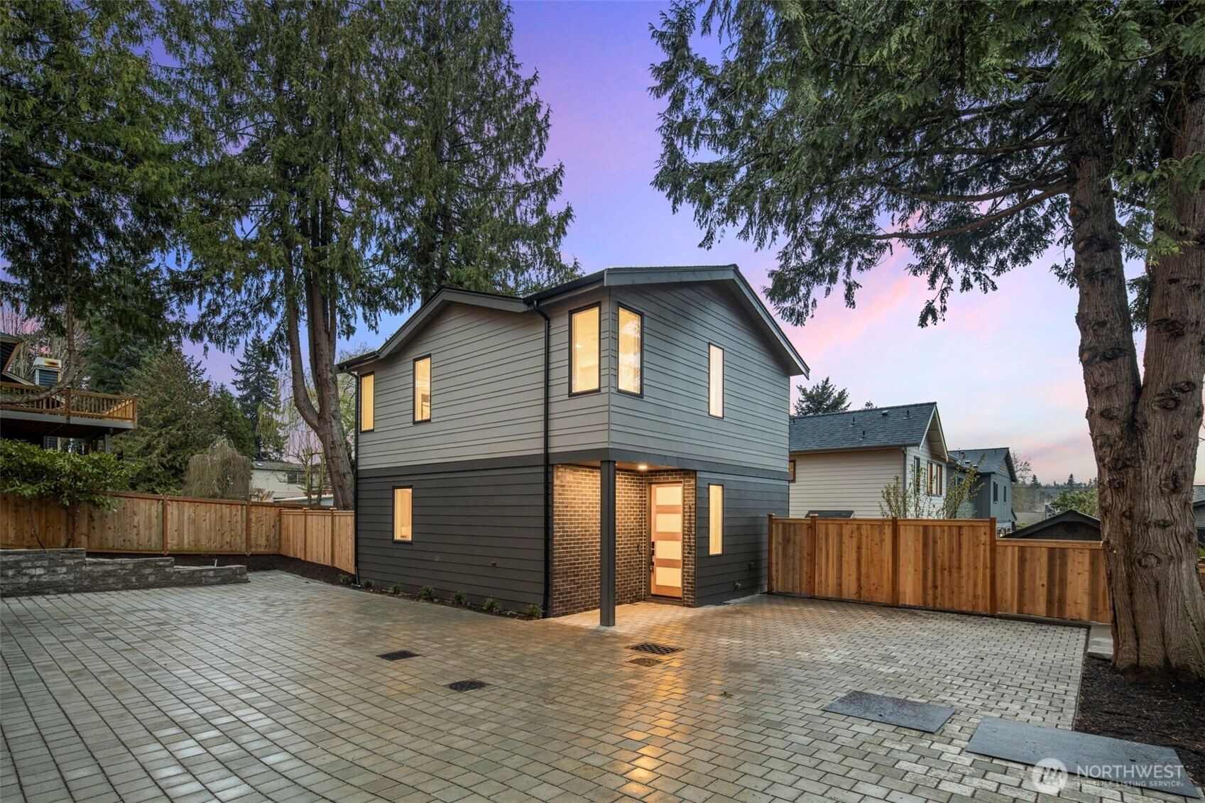 11413 NE 91st Street, Kirkland, WA 98033