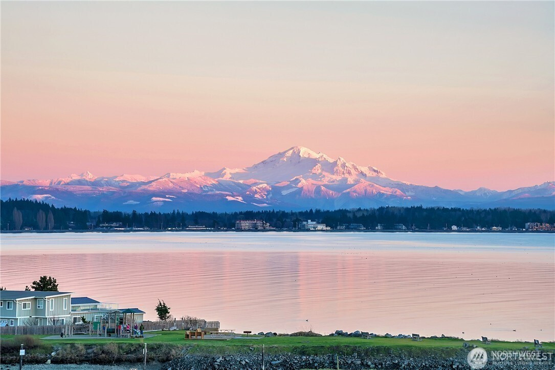 8024 Chinook Way, Blaine, WA 98230