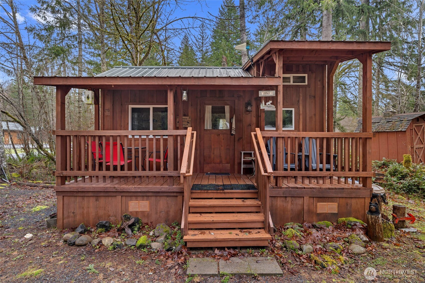 155 Nisqually Way, Ashford, WA 98304