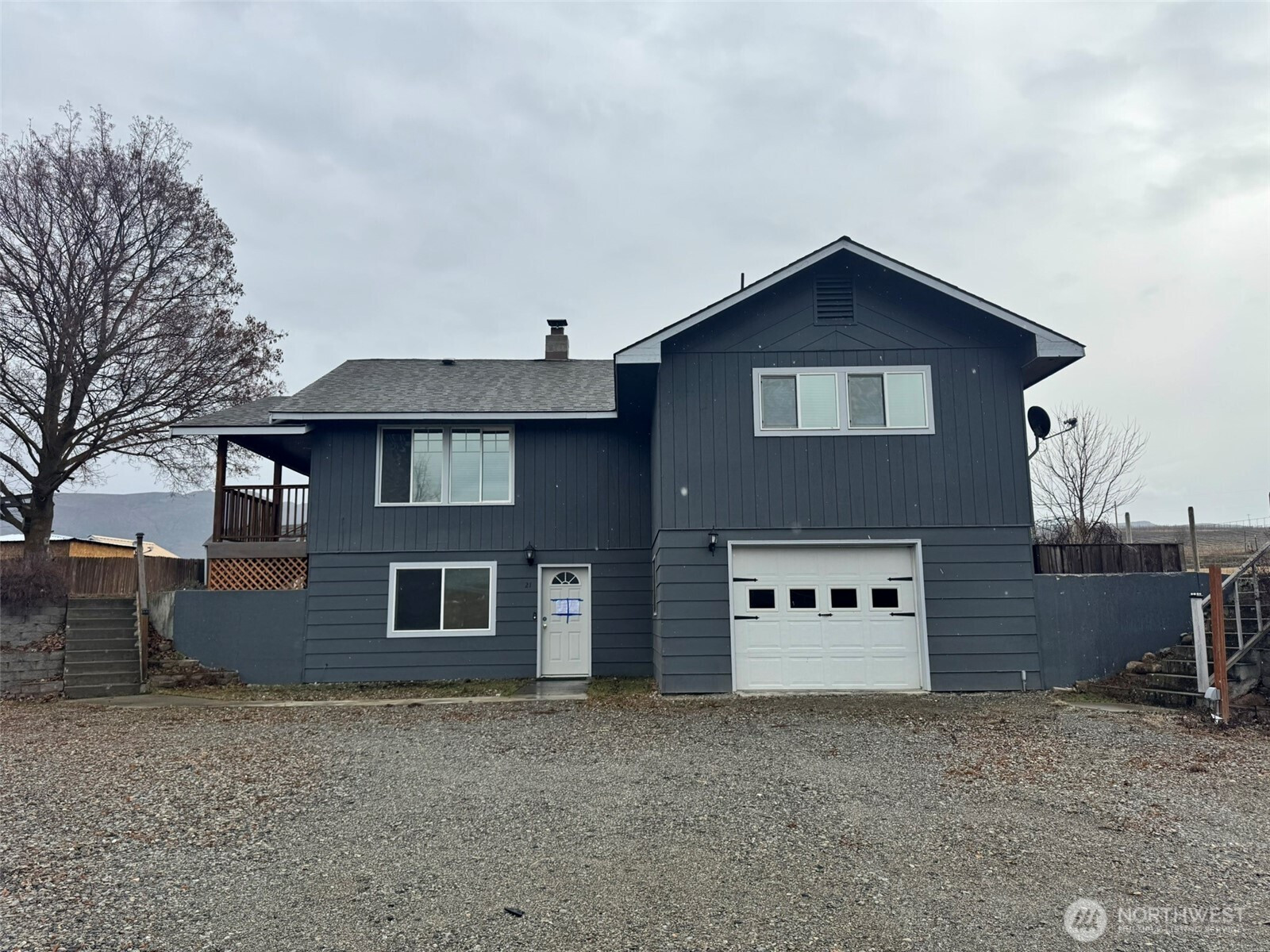 21 Orchard Loop Road N, Tonasket, WA 98855
