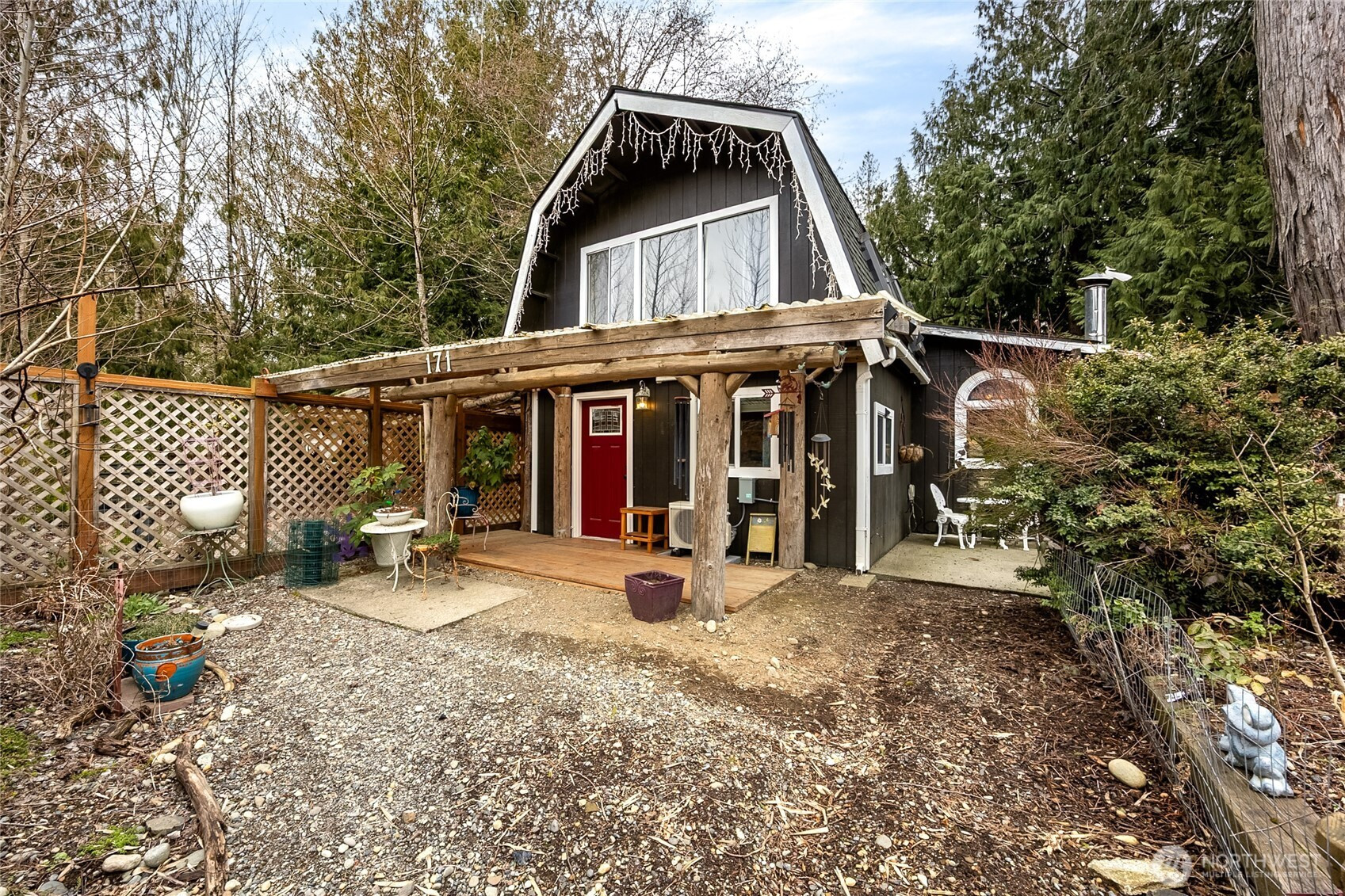 171 E Old Farm Rd, Shelton, WA 98584