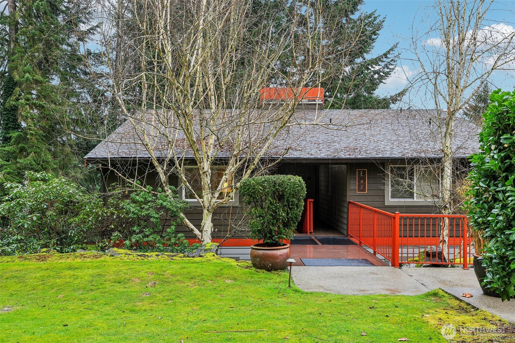 11060 NE 33rd Place, Bellevue, WA 98004