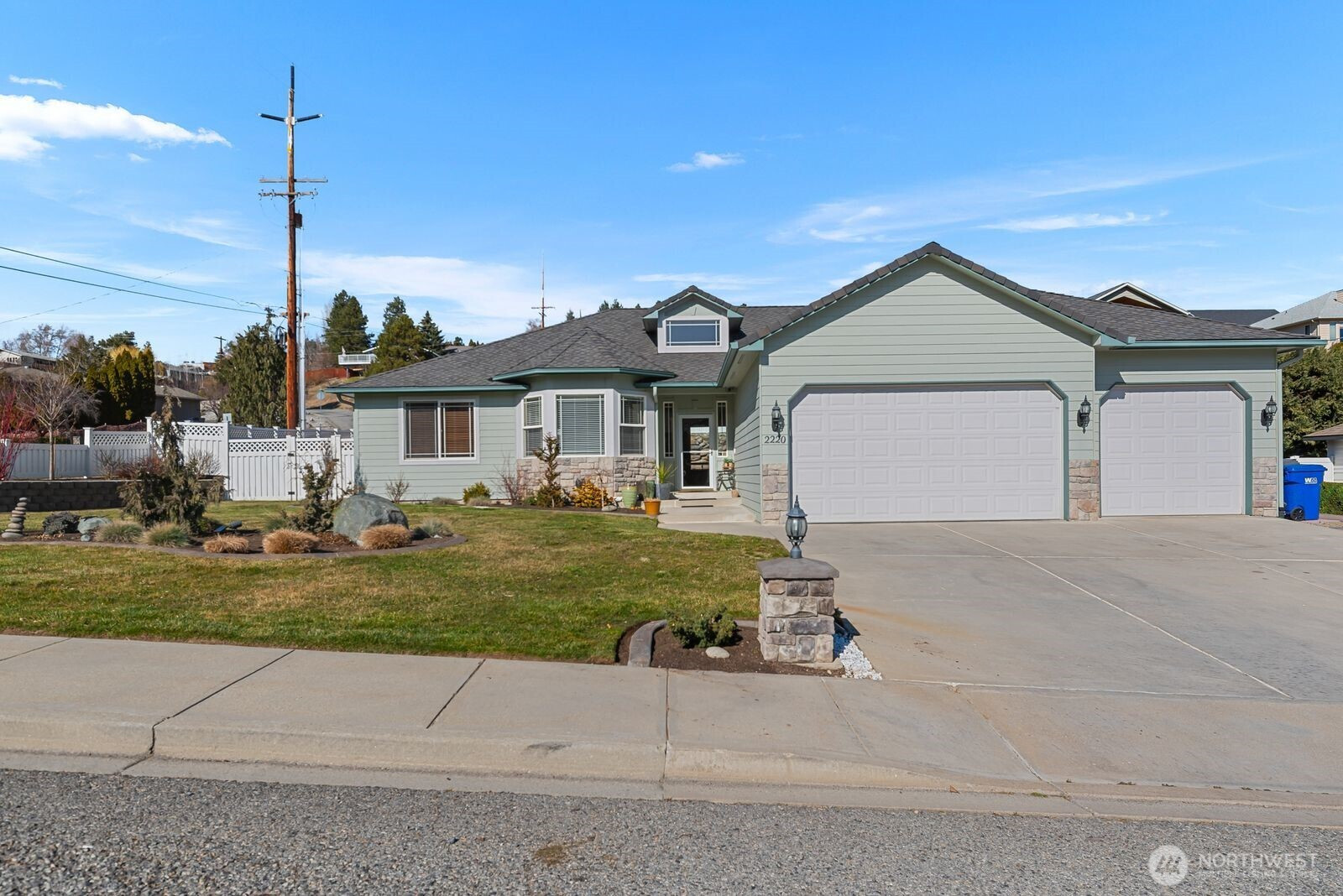 2220 Michael Brooke, Wenatchee, WA 98801