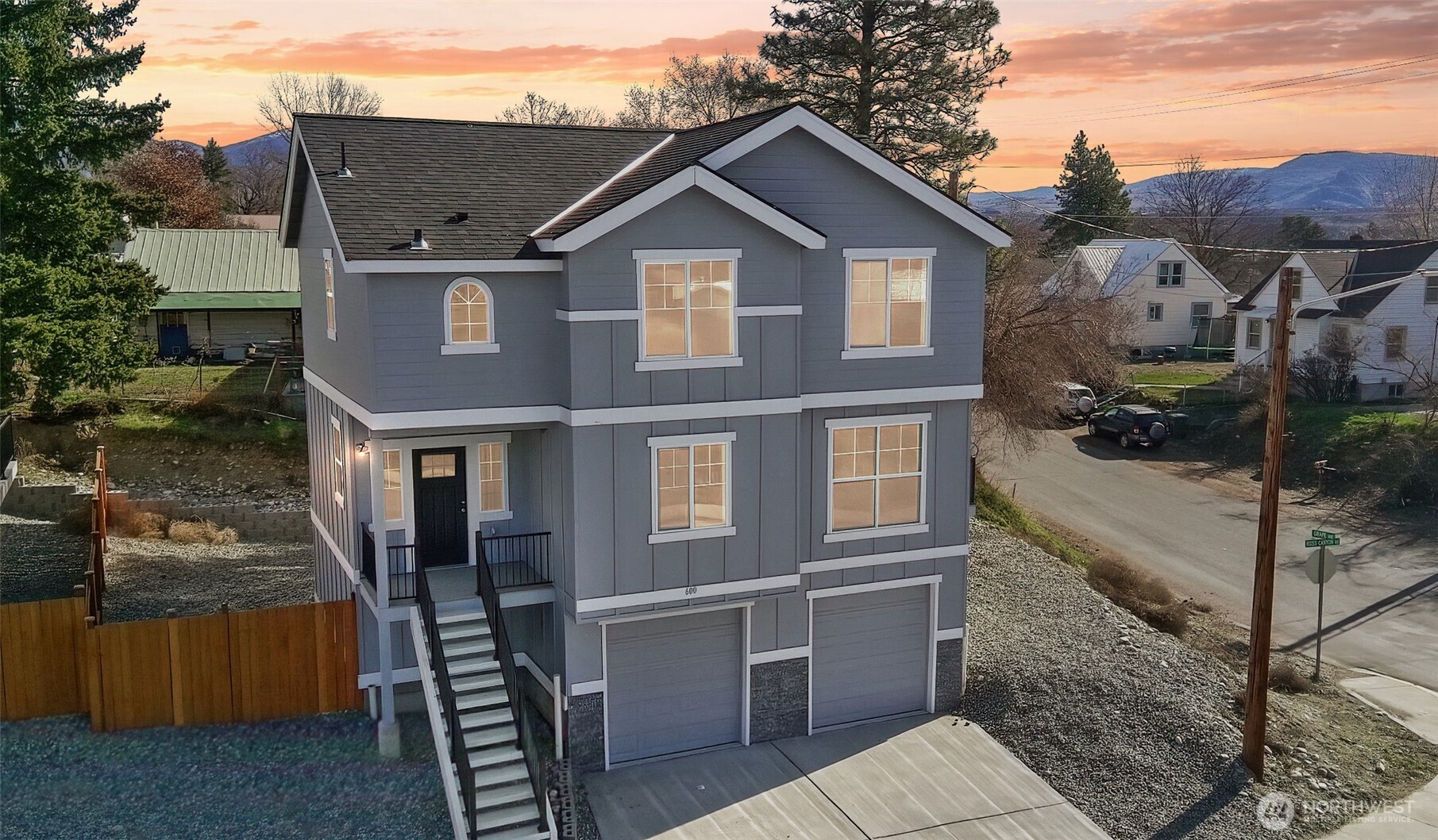 604 Ross Canyon Road, Omak, WA 98841