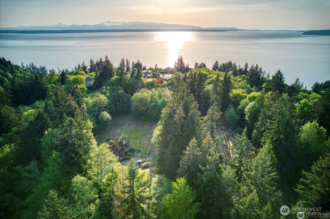 6920 Fisher Road, Edmonds, WA 98026