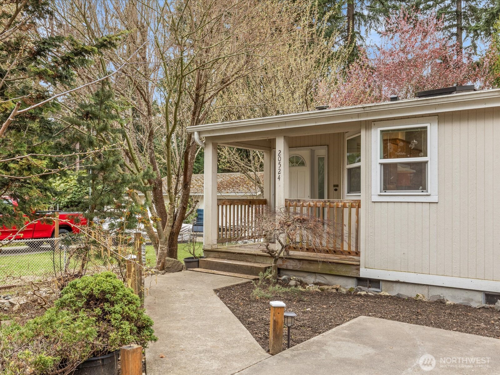 20524 32nd DR SE, Bothell, WA 98012