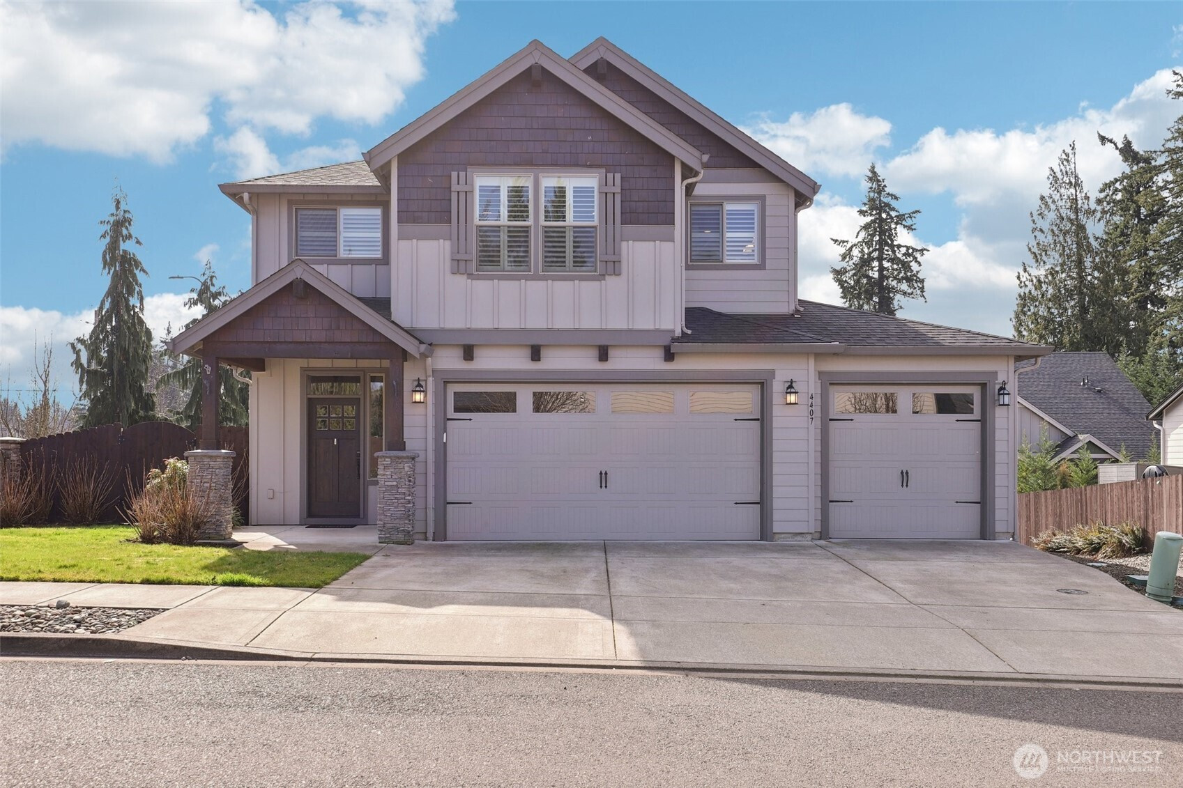 4407 N Ridgefield Woods Drive, Ridgefield, WA 98642