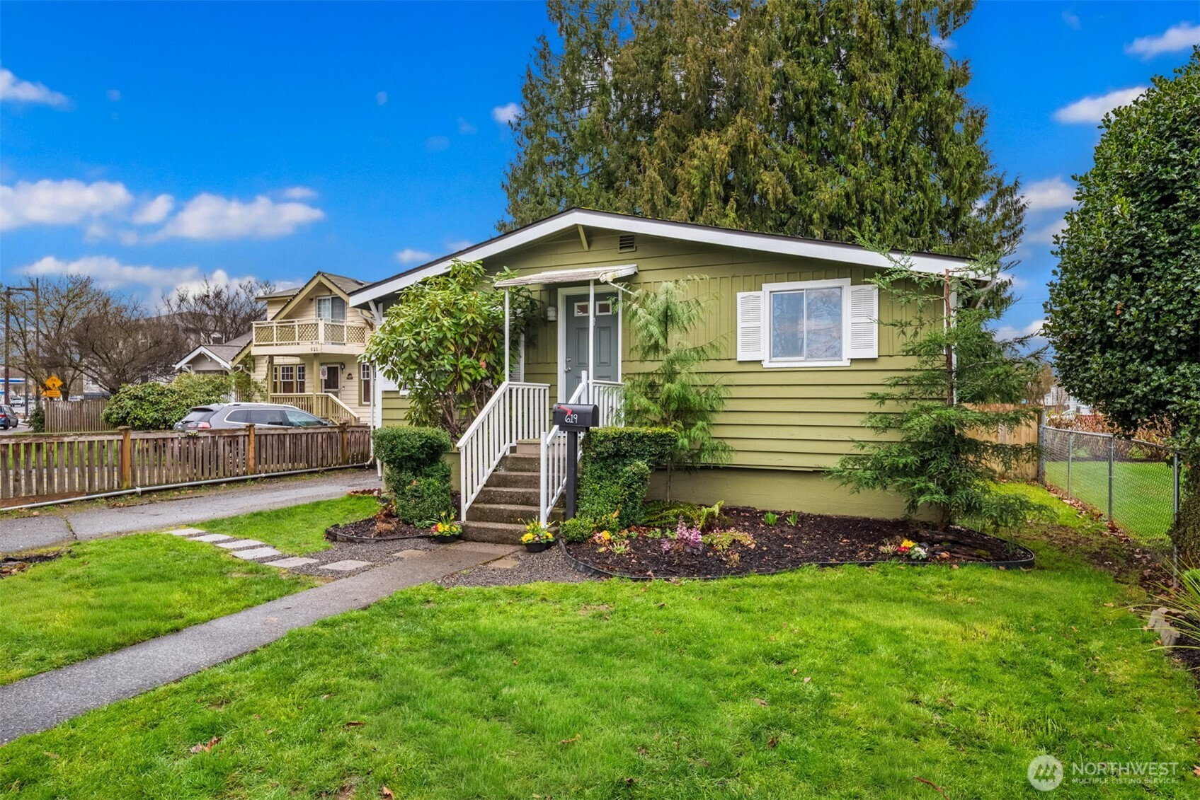 619 Burnett Avenue S, Renton, WA 98057