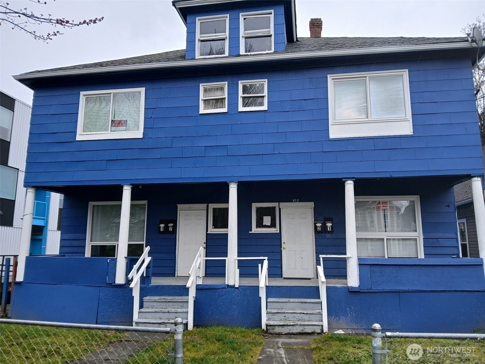 611 613 S Ainsworth Ave, Tacoma, WA 98405