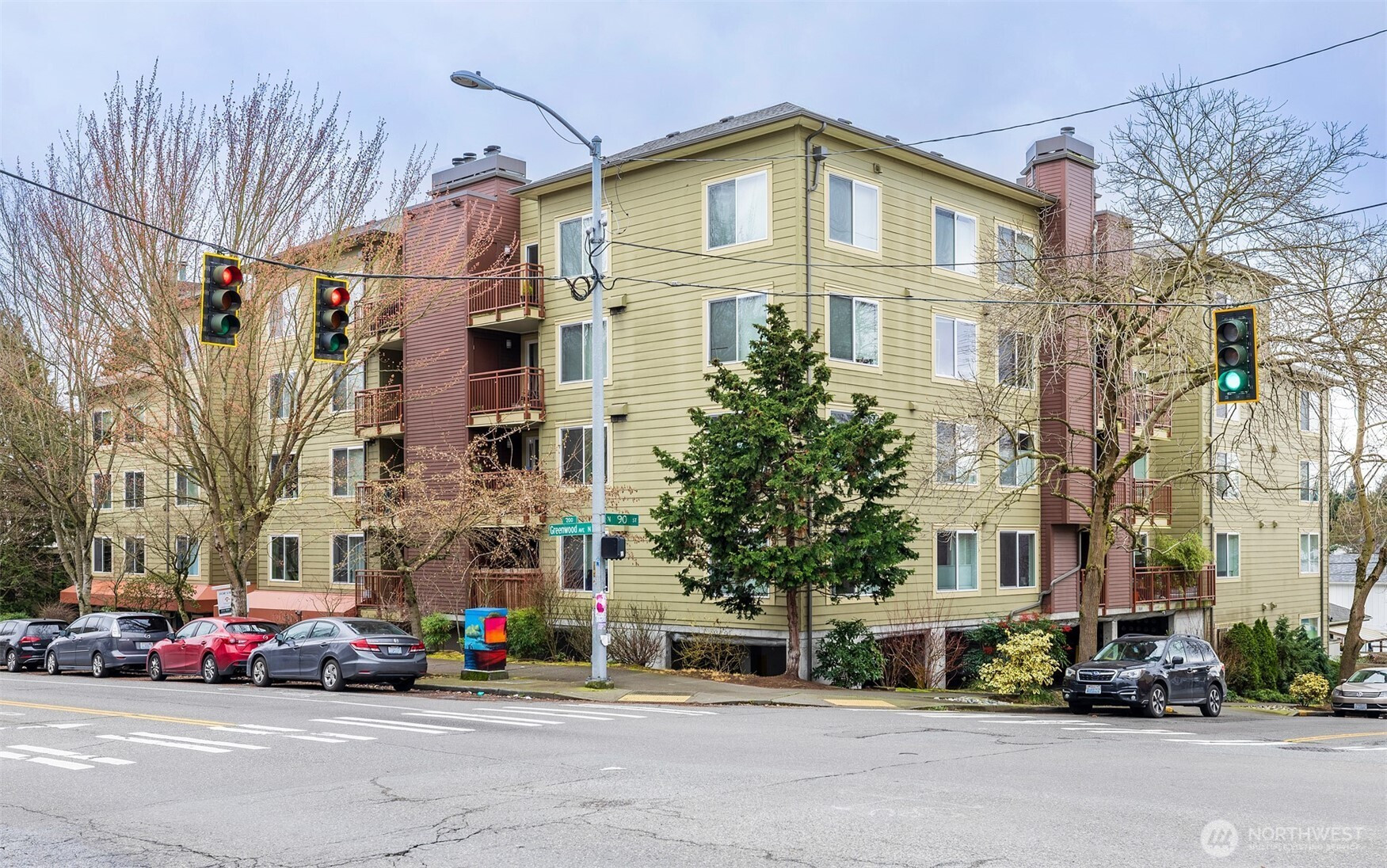 8745 Greenwood Avenue N, Seattle, WA 98103