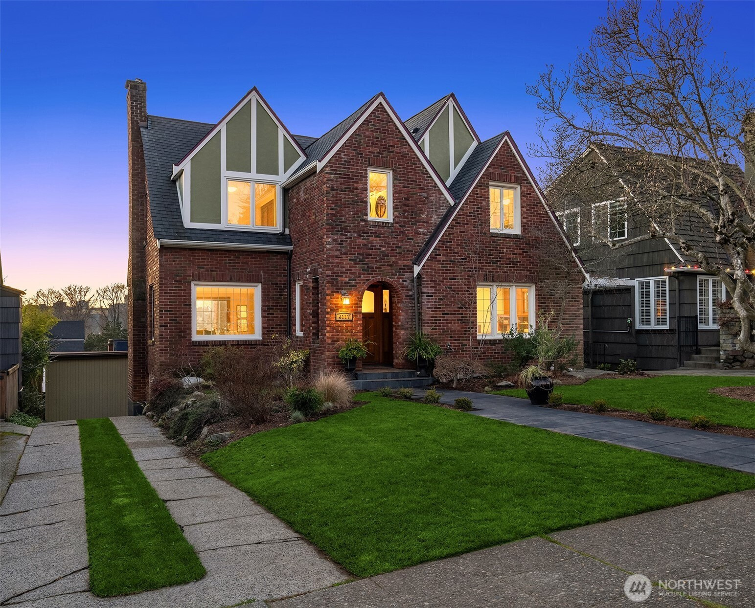 4117 43rd Avenue NE, Seattle, WA 98105